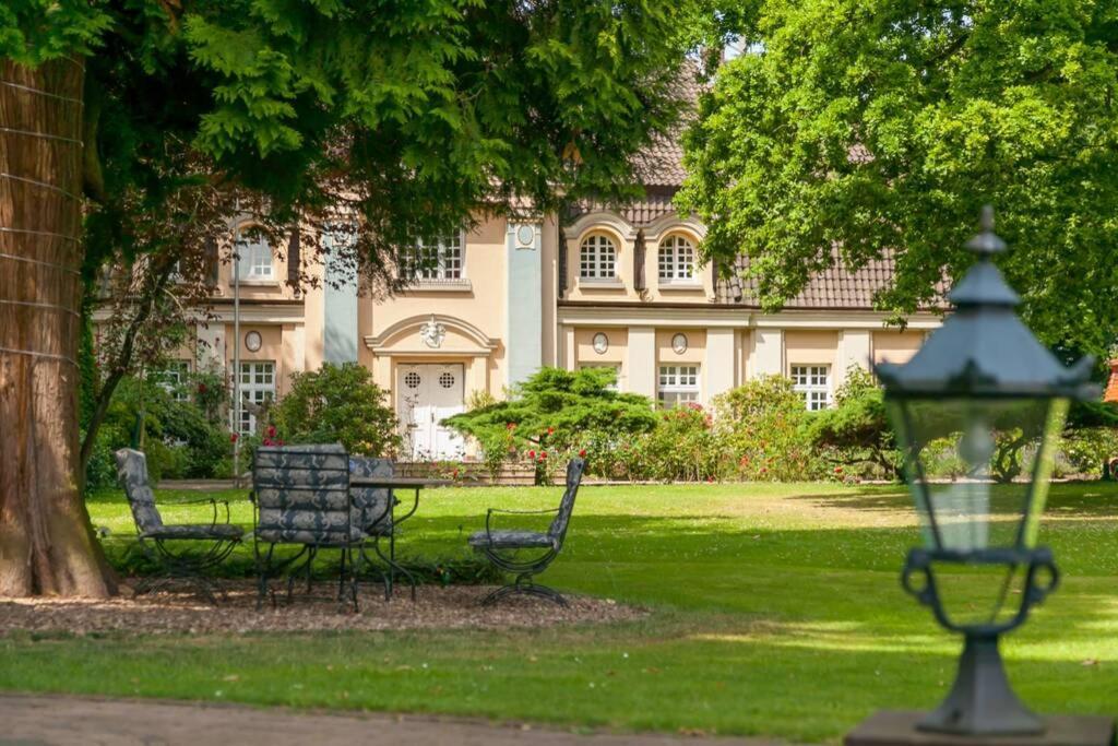 Apartment Gaestehaus Schloss Bothmer シュヴァルムシュテット エクステリア 写真