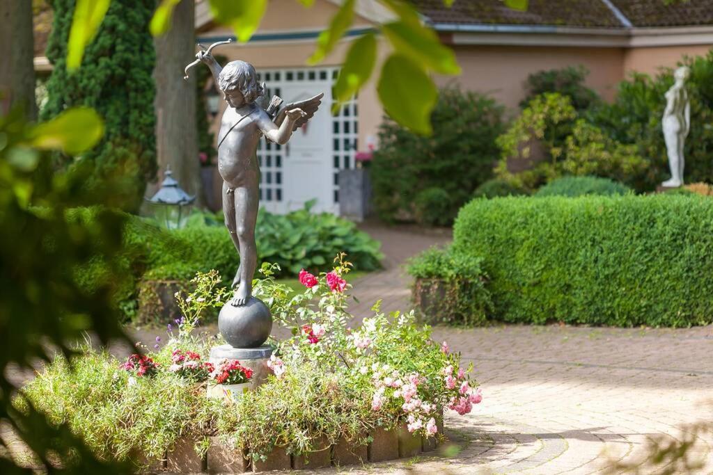 Apartment Gaestehaus Schloss Bothmer シュヴァルムシュテット エクステリア 写真
